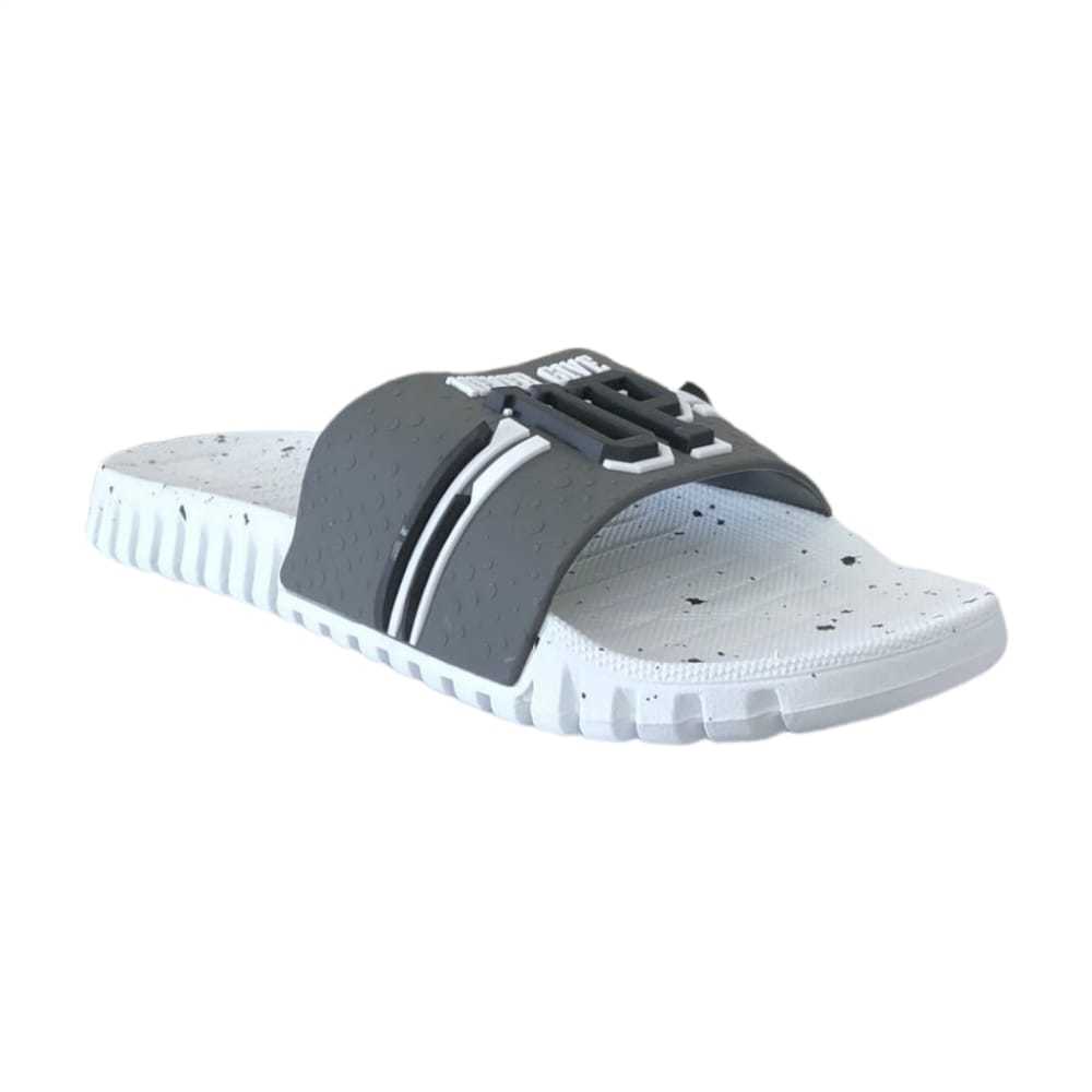 Gezer 14202 Gri Erkek Kaydırmaz Plaj Terlik